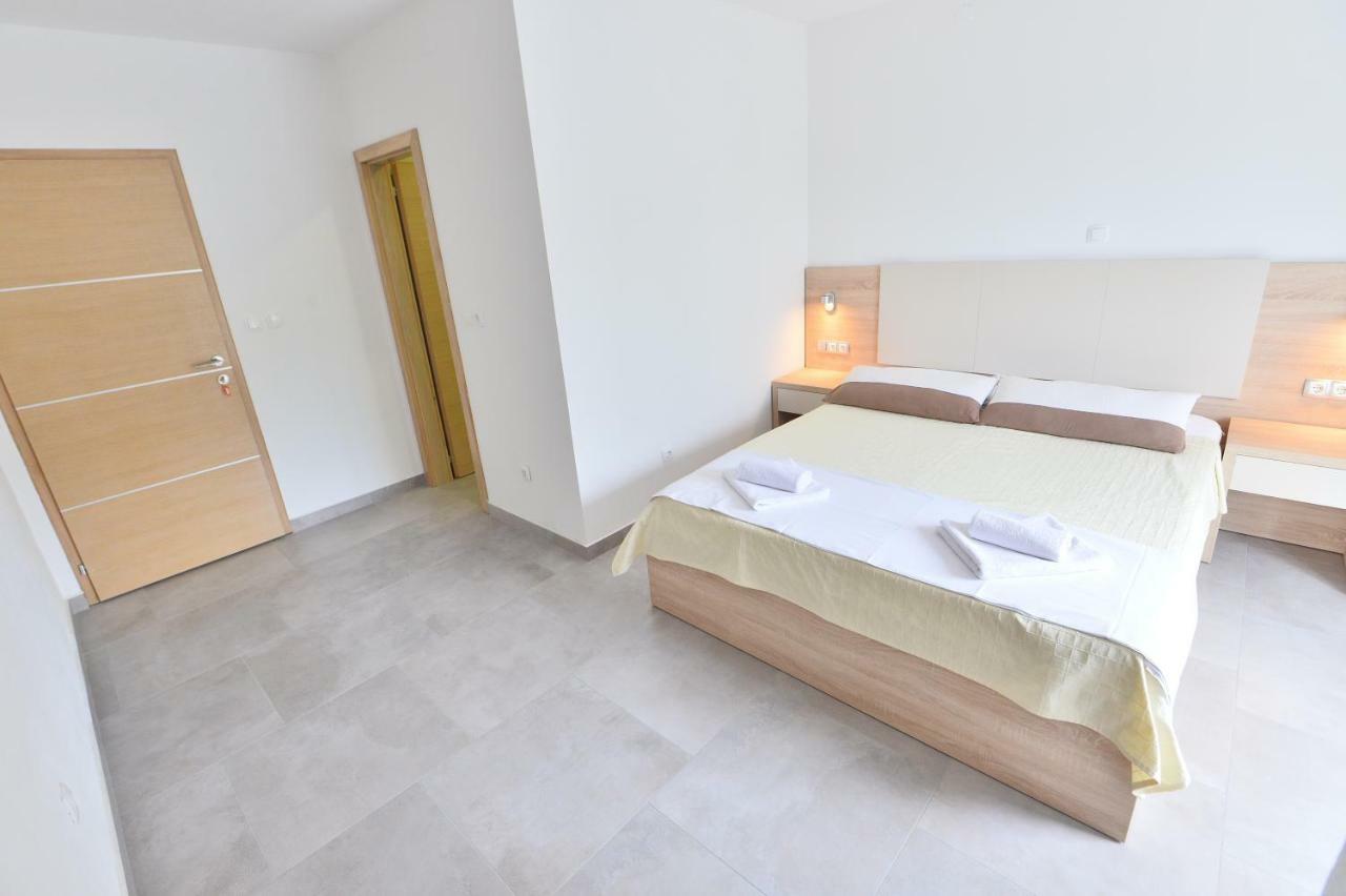 Apartmani Smiljanic สตารีกราด-ปาเคลนีซา ภายนอก รูปภาพ